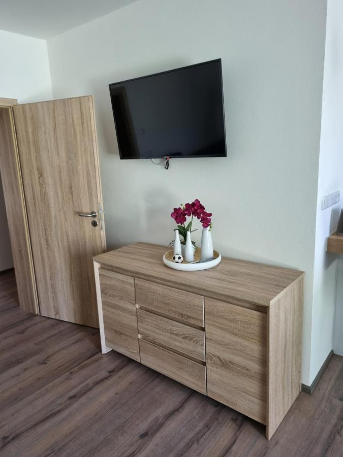 Novy Apartman V Arealu Wellness Hotelu Frymburk Dış mekan fotoğraf